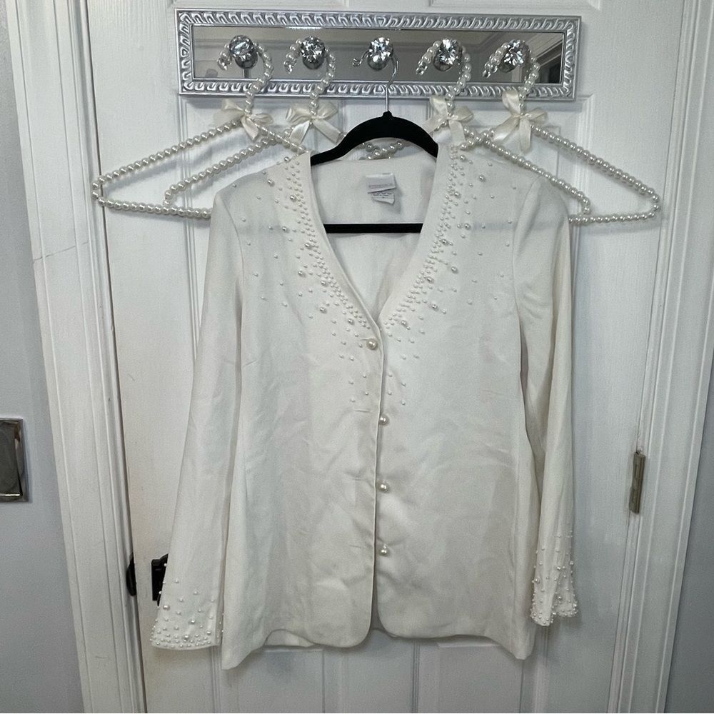Studio C White Pearl Detailed Button Up